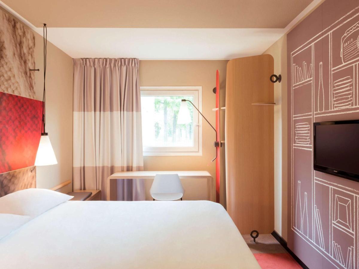 Ibis Nuernberg City Am Plaerrer מראה חיצוני תמונה