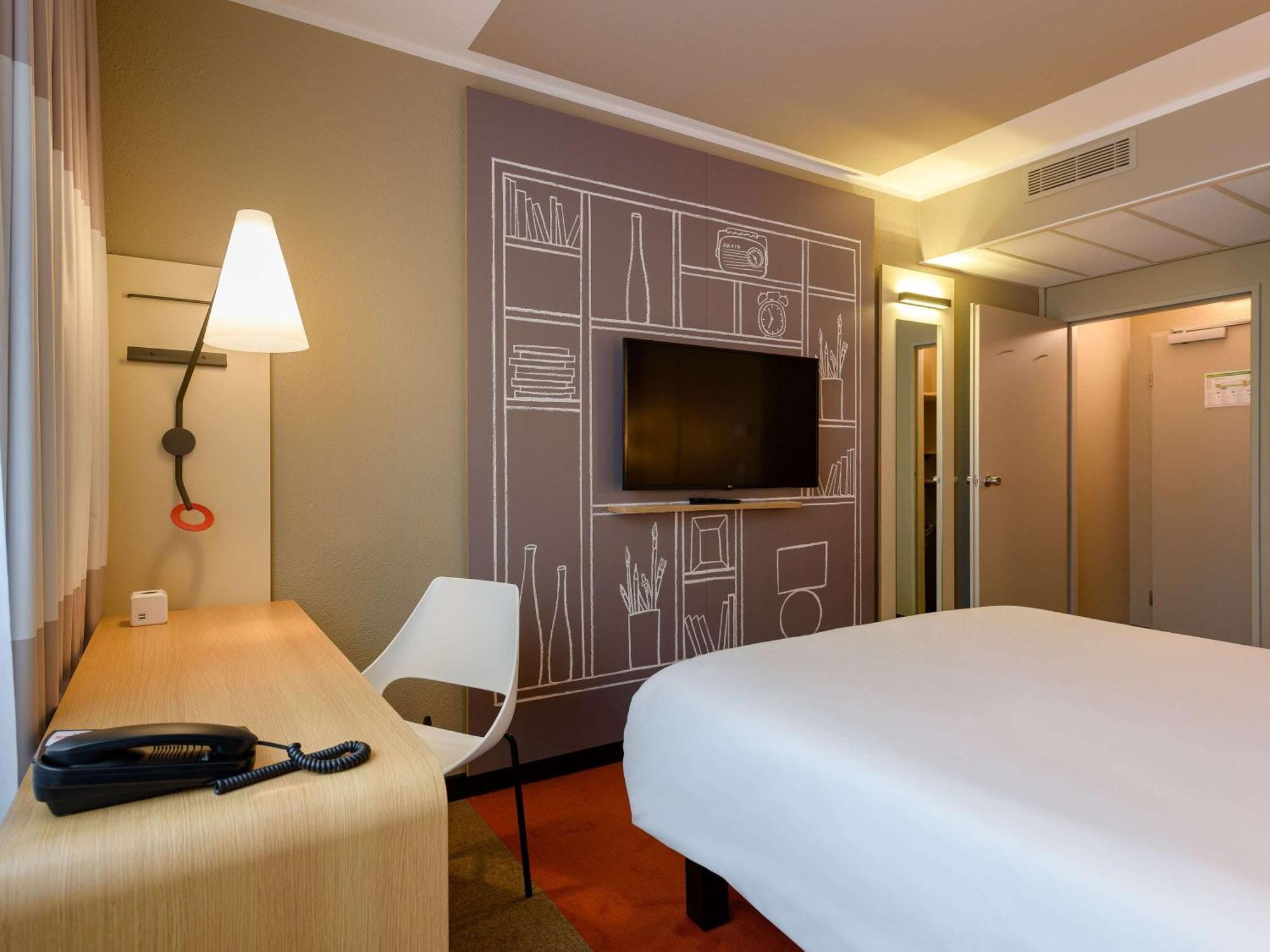 Ibis Nuernberg City Am Plaerrer מראה חיצוני תמונה