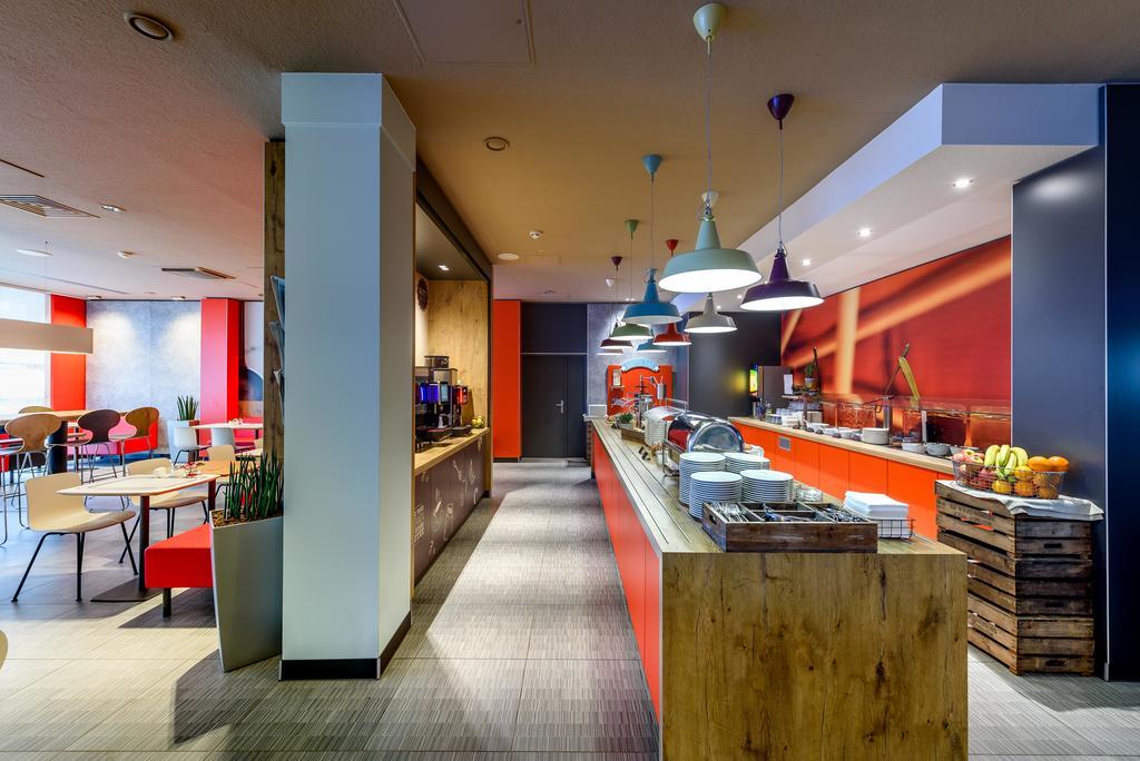 Ibis Nuernberg City Am Plaerrer מראה חיצוני תמונה