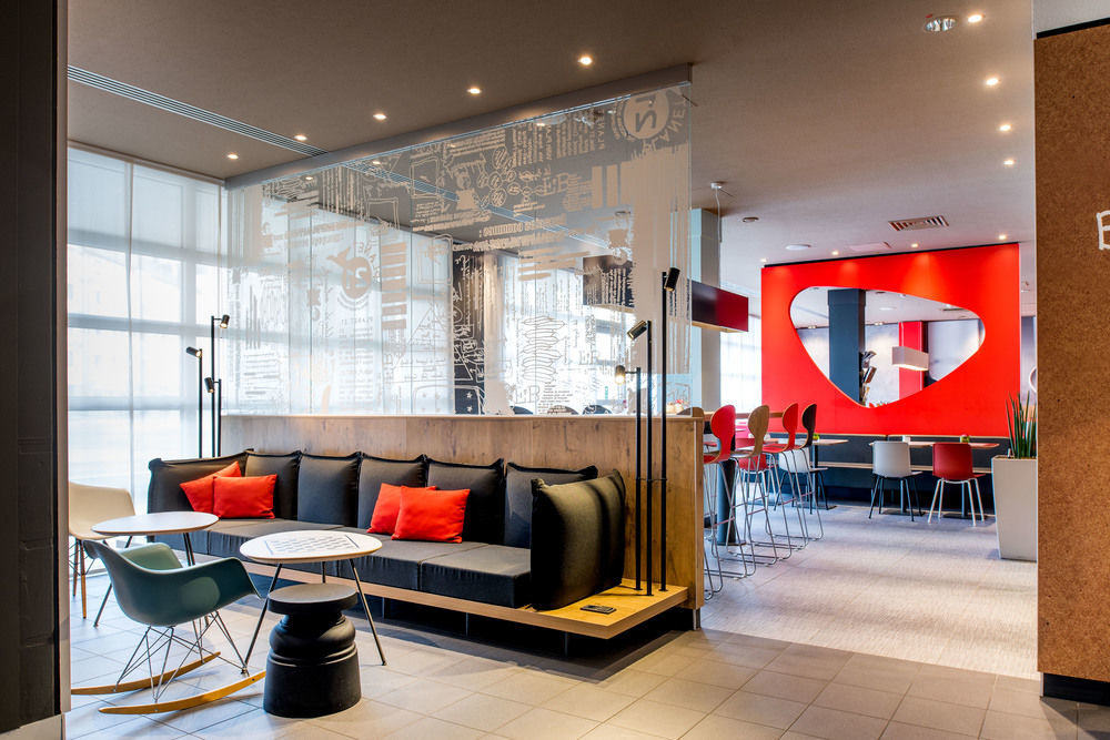Ibis Nuernberg City Am Plaerrer מראה חיצוני תמונה